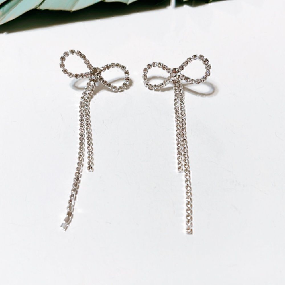 Silver diamond bow earrings S74